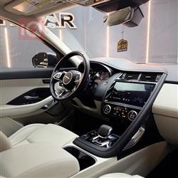 جاكوار إي- بيس